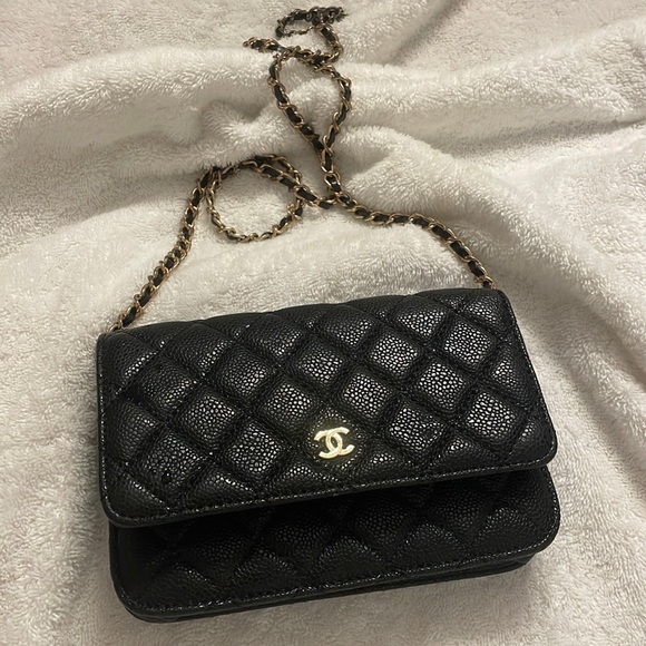 A Classy Chic Boutique Bags Good Quality Dupe Wallet On A Chain